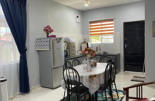 Kampung Permatang Kerai Besar Casa | Homestay Warisan Abang Tam