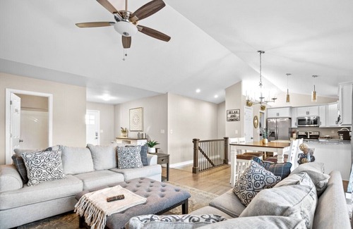 O'Fallon Casa | Homestead Retreat: O'Fallon Getaway