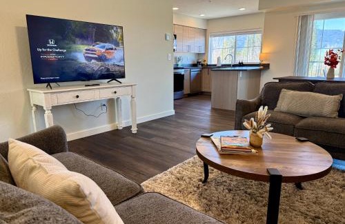 Sandpoint Apartamento | Homestead Village - Two Bedroom Condo Top Floor