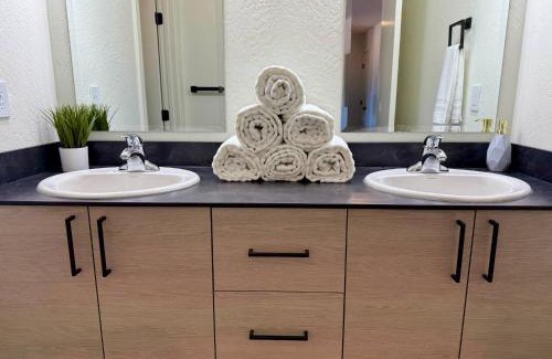 Sandpoint Apartamento | Homestead Village - Two Bedroom Condo Top Floor