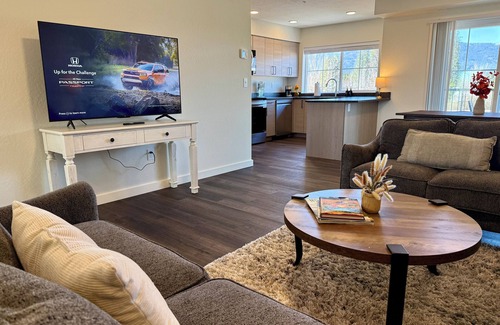 Sandpoint Condominio | Homestead Village - Two Bedroom Condo Top Floor