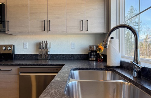 Sandpoint Condominio | Homestead Village - Two Bedroom Condo Top Floor
