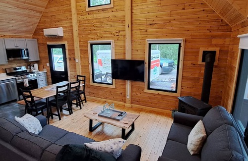 Antigonish County Casa | Homesteader Lodge - Lochaber Lake Lodges