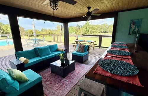 Gulfport Casa | Hometown Hideaway: Quiet Lake House with Private Pool on the MS Gulf Coast