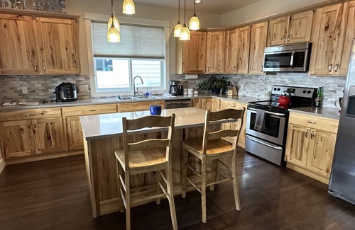 Orchard Homes Apartamento | Hometown Place - Solar Powered Newer Home