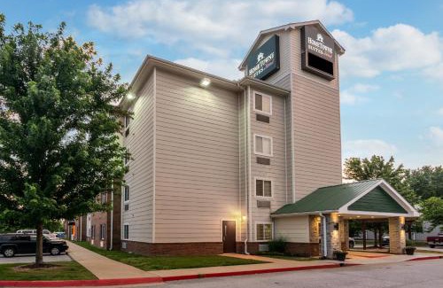 Bentonville Hotel | HomeTowne Studios & Suites by Red Roof Bentonville
