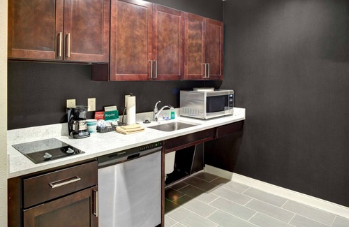 Downtown Richmond Hotel | Homewood Suites by Hilton Richmond - Downtown