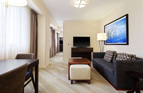 Downtown Richmond Hotel | Homewood Suites by Hilton Richmond - Downtown