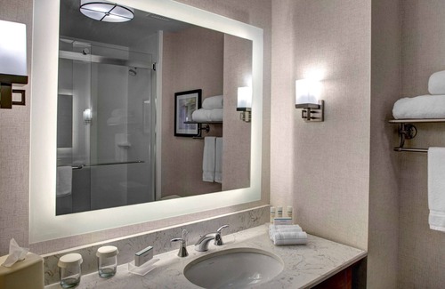 Downtown Richmond Hotel | Homewood Suites by Hilton Richmond - Downtown