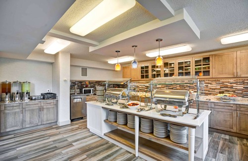Downtown Chicago Hotel | Homewood Suites by Hilton Chicago-Downtown