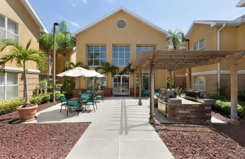 Feather Sound Hotel | Homewood Suites by Hilton St. Petersburg Clearwater