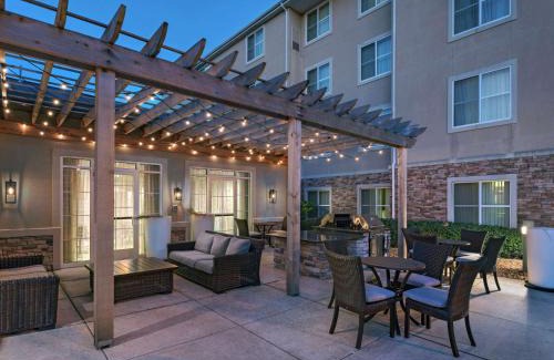 College Station Hotel | Homewood Suites by Hilton College Station