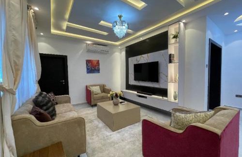 Alimosho Apartamento | HOMEWORTH SPACES - Shortlet Apartmemt