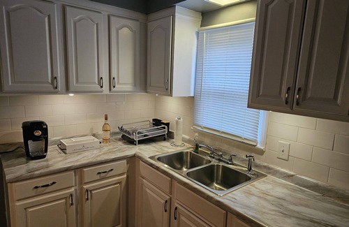 Maple Heights Casa | Homey 3BR near CLE! Firepit, Games and Stars!