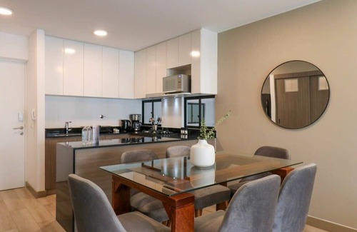 Petit Jean Ocharán Apartamento | Homey 3BR with Balcony in the Heart of Miraflores