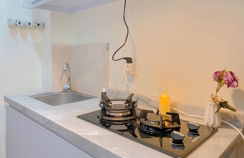 Kayu Putih Apartamento | Homey And Good Place Studio At Tifolia Apartment