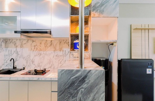 Kedungmanggu Apartamento | Homey And Minimalist 1Br Royal Sentul Park Apartment