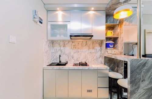 Kedungmanggu Apartamento | Homey And Minimalist 1Br Royal Sentul Park Apartment