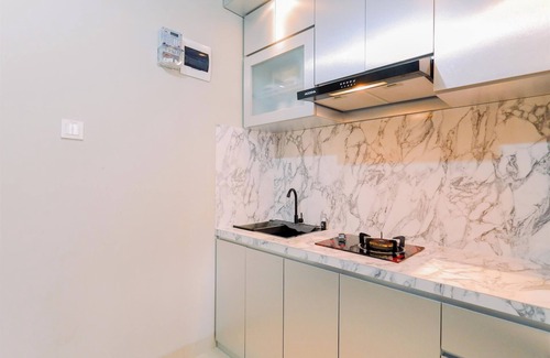 Kedungmanggu Apartamento | Homey And Minimalist 1Br Royal Sentul Park Apartment