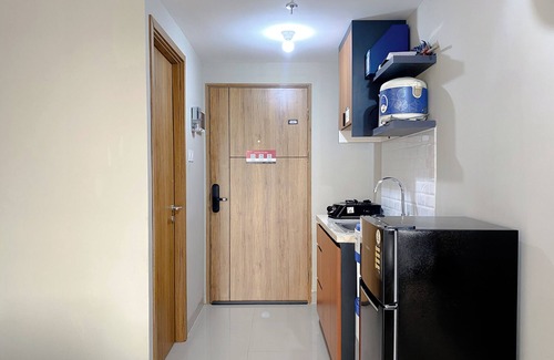 Duren Sawit Apartamento | Homey and Minimalist Studio LRT City Jatibening Apartment