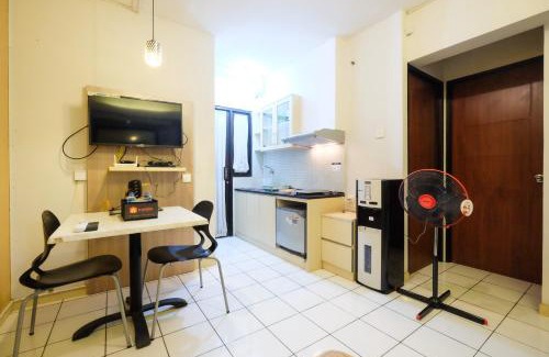 Kebagusan Apartamento | Homey and Simply 2BR Kebagusan City Apartment By Travelio