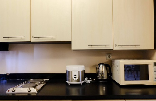 Braga Apartamento | Homey And Spacious 3Br Apartment At Braga City Walk