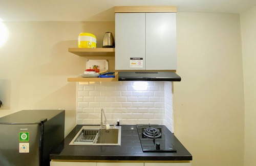 Duren Sawit Apartamento | Homey and Well Furnished Studio LRT City Jatibening Apartment