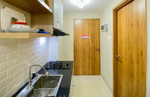 Duren Sawit Apartamento | Homey and Well Furnished Studio LRT City Jatibening Apartment