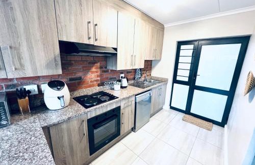 Port Elizabeth Apartamento | Homey Apartment near Walmer