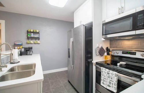 Marietta Casa | Homey Bungalow Convenient to Marietta and I-75!