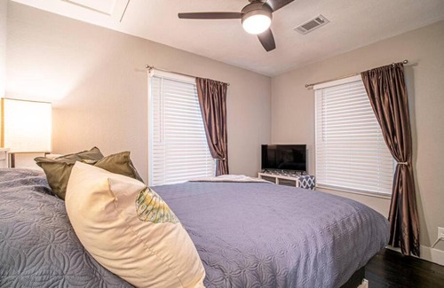 Marietta Casa | Homey Bungalow Convenient to Marietta and I-75!