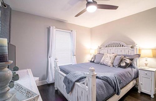 Marietta Casa | Homey Bungalow Convenient to Marietta and I-75!