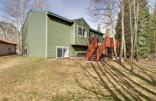 Frisco Casa | Homey Dog-Friendly Retreat with Deck in Dtwn Frisco!