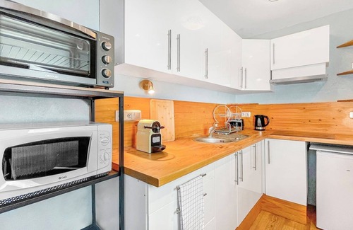 Ambilly Apartamento | Homey Harbor - Private Balcony/Near tram/Parking