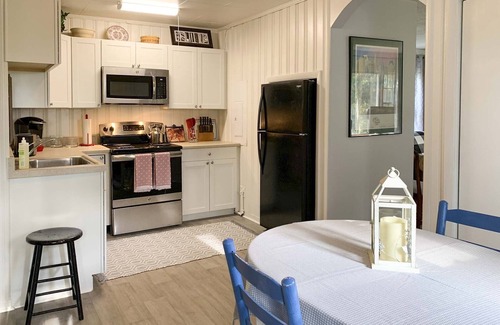 Lexington Cabaña | Homey Horse Farm Hideaway ~ 6 Mi to KY Horse Park!