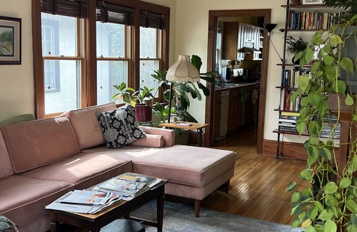 Audubon Park Casa | Homey & Spacious Northeast Bungalow