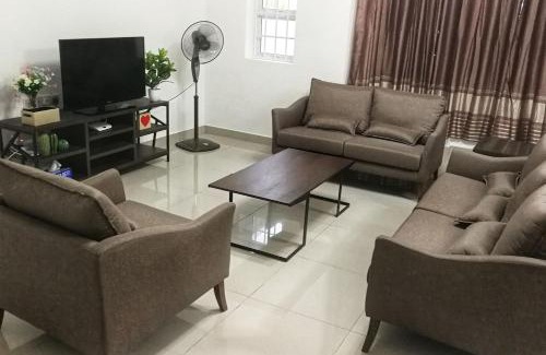 Miri Casa | HomezStay Airport Miri