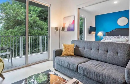 East Little Havana Apartamento | HOMI l Little Havana Suites