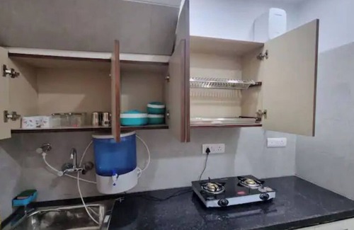 Sainik Farm Condominio | Homlee Pentagon Basement Apartment in saket