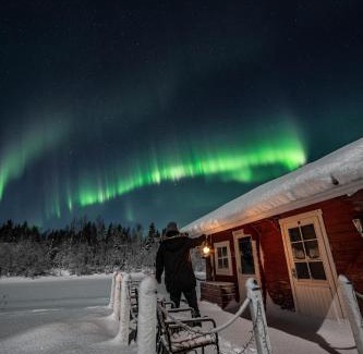 Ranua Cabina | Hommala Riverside Lodge with Terrace, Sauna & Auroras near Rovaniemi