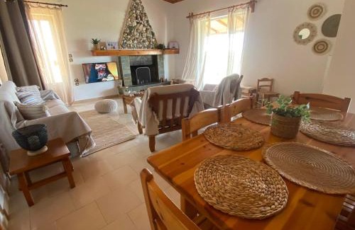 Pyrgos Apartamento | homonatura. sense of native living.