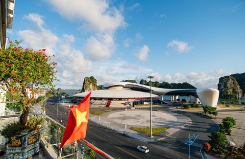Ha Long Hotel | Hon Gai Hotel