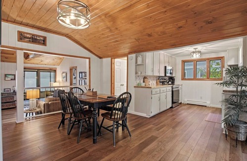 Honeoye Cabaña | Honeoye Cottage | 50' Lakefront | Dock | FLX