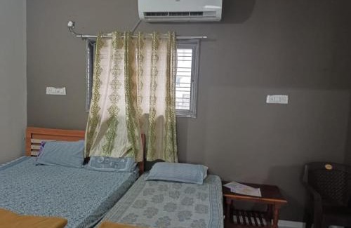 Rajpipla Casa | Honest Deluxe Room