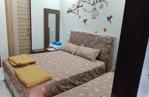 Rajpipla Casa | Honest Deluxe Room