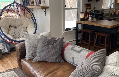 Rollinsville Cabina | Honey Bear Creek Artists Mountain Retreat