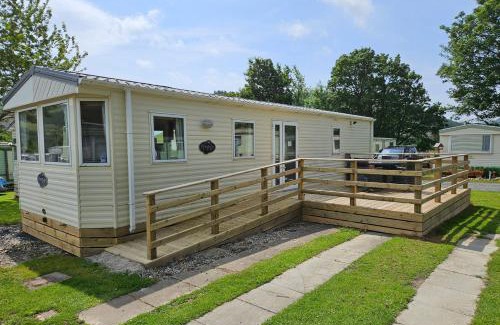 Selkirk Casa | Honey Cottage Caravan Park