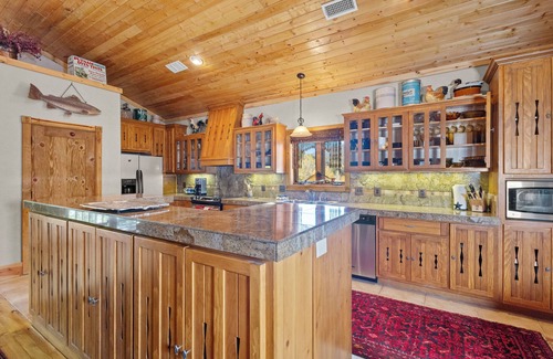 Red River Apartamento | "Honey Haven Mountainside" Luxury Loft-Sleeps 6-In Town-Pet Friendly