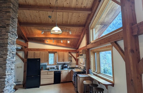 Shalalth Casa | Honey House