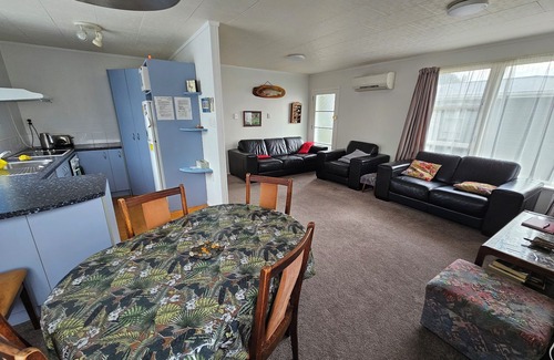 Turangi Casa | Honey Pot Pool Holiday Home Turangi